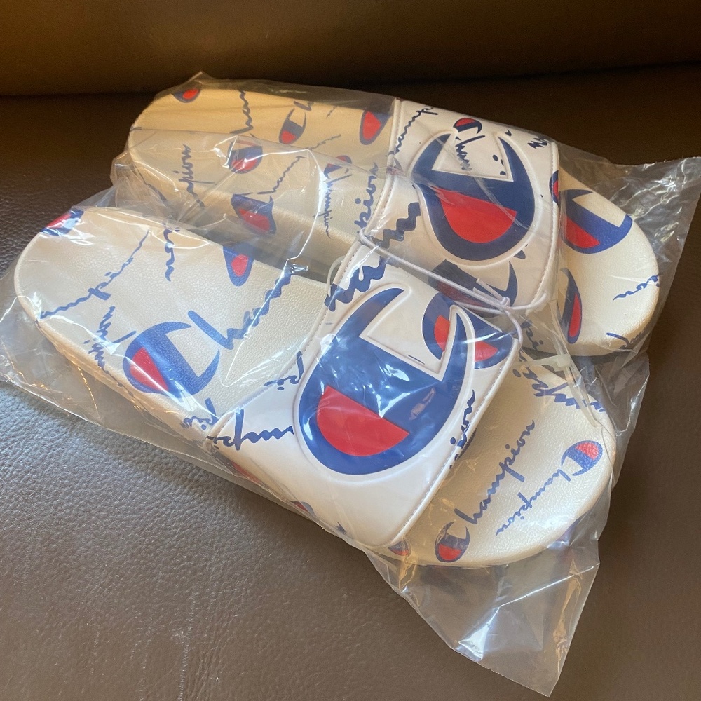 Champion Men's IPO Logo Slide Size: 13M